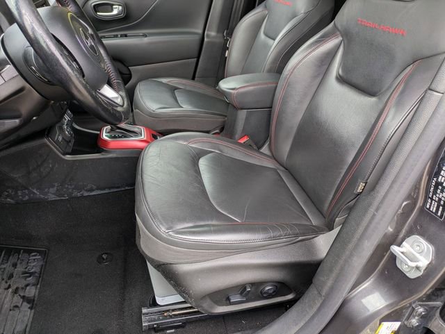 Used 2019 Jeep Renegade Trailhawk image 12