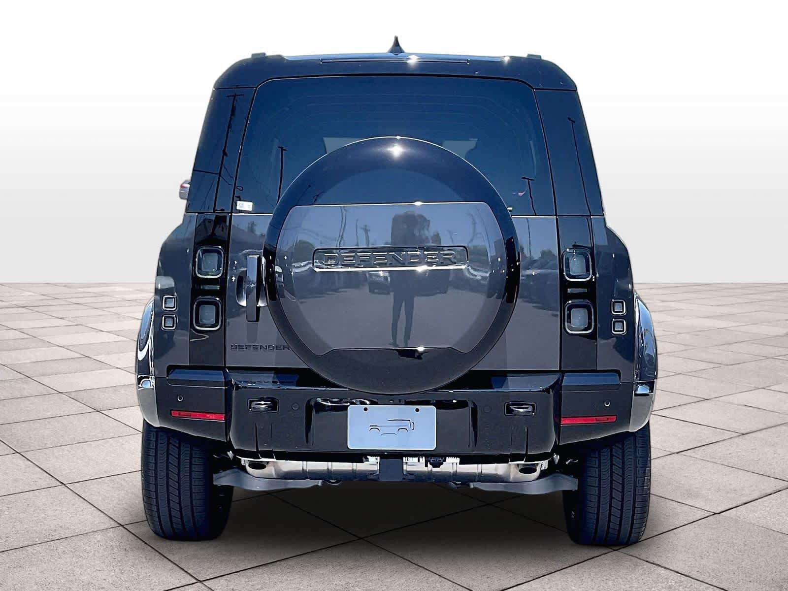 New 2026 Land Rover Defender 110 X-Dynamic SE AWD/4WD image 6