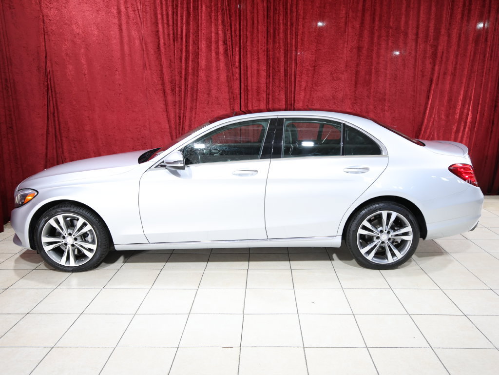 Used 2016 Mercedes-Benz C 300 4MATIC Sedan w/ Multimedia Package image 4
