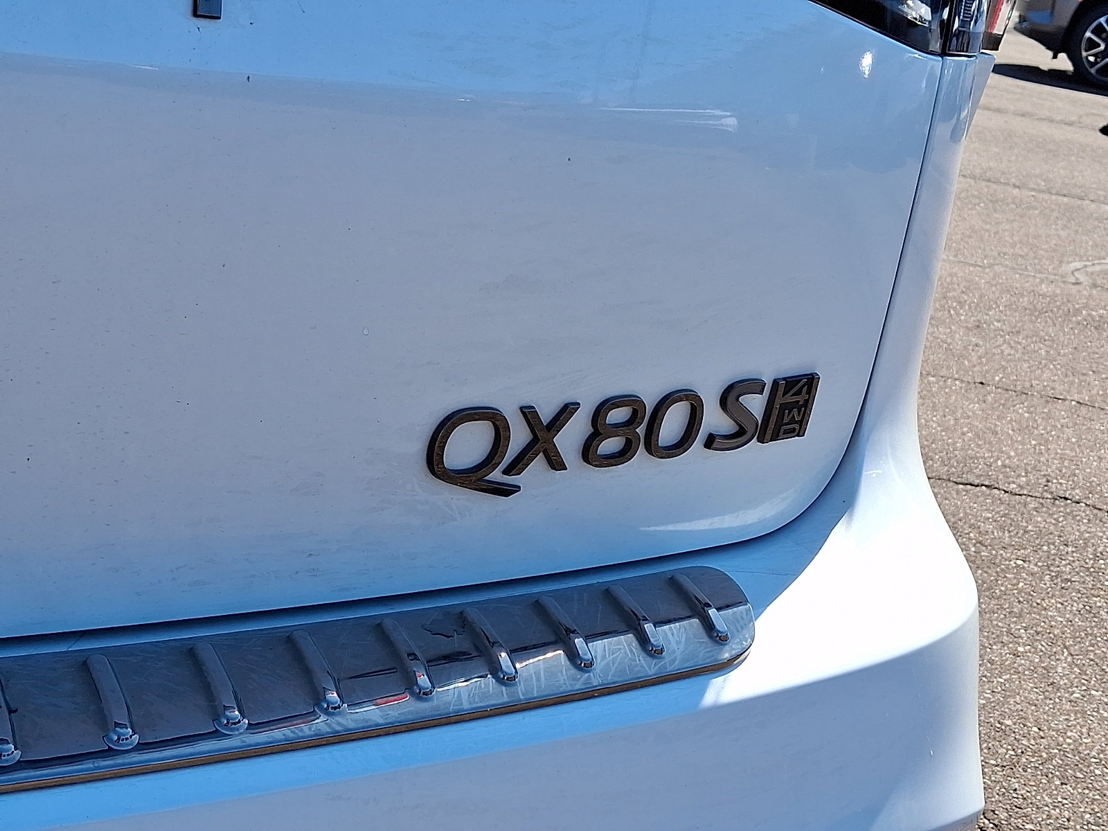 New 2026 INFINITI QX80 4WD w/ Sport Exterior Package image 23