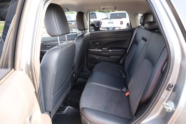 Used 2024 Mitsubishi Outlander Sport SE AWD/4WD image 9