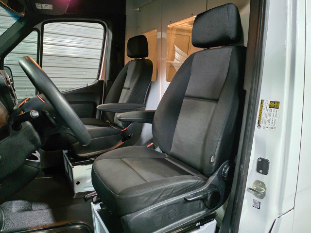 Used 2023 Mercedes-Benz Sprinter 2500 image 17