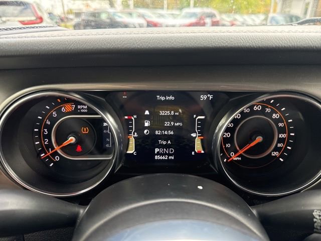 Used 2020 Jeep Wrangler Unlimited Sahara AWD/4WD image 14