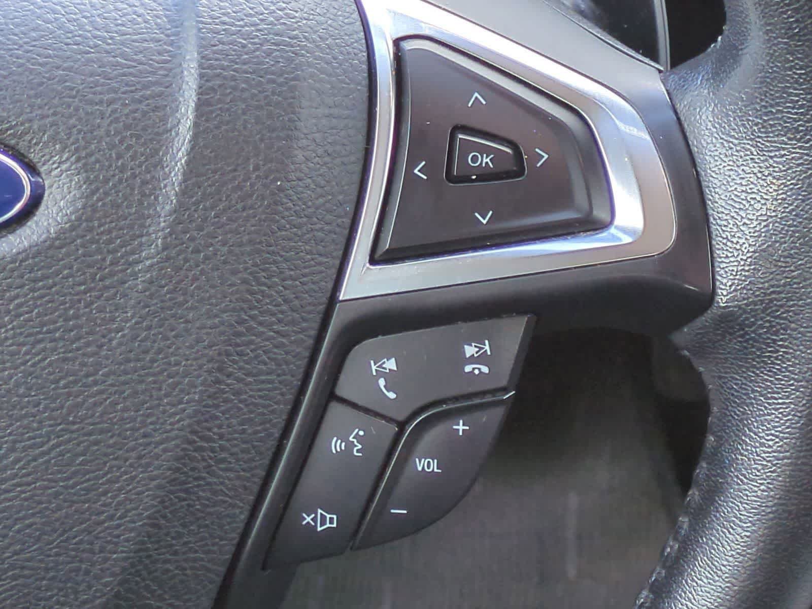 Used 2017 Ford Fusion SE w/ Fusion SE Technology Package FWD image 24