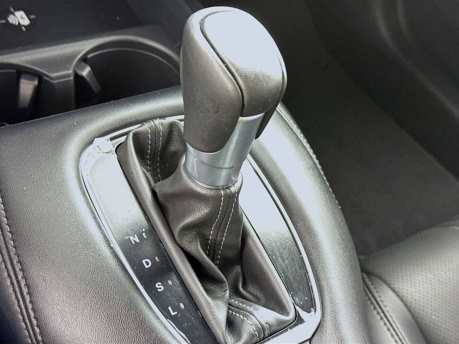 Used 2025 Honda HR-V EX-L image 14