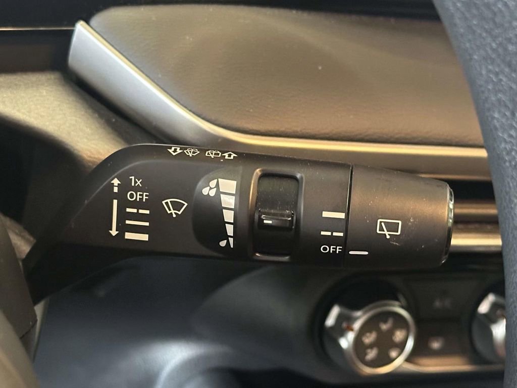 Used 2025 Nissan Kicks S w/ Interior Electronics Package AWD/4WD image 24
