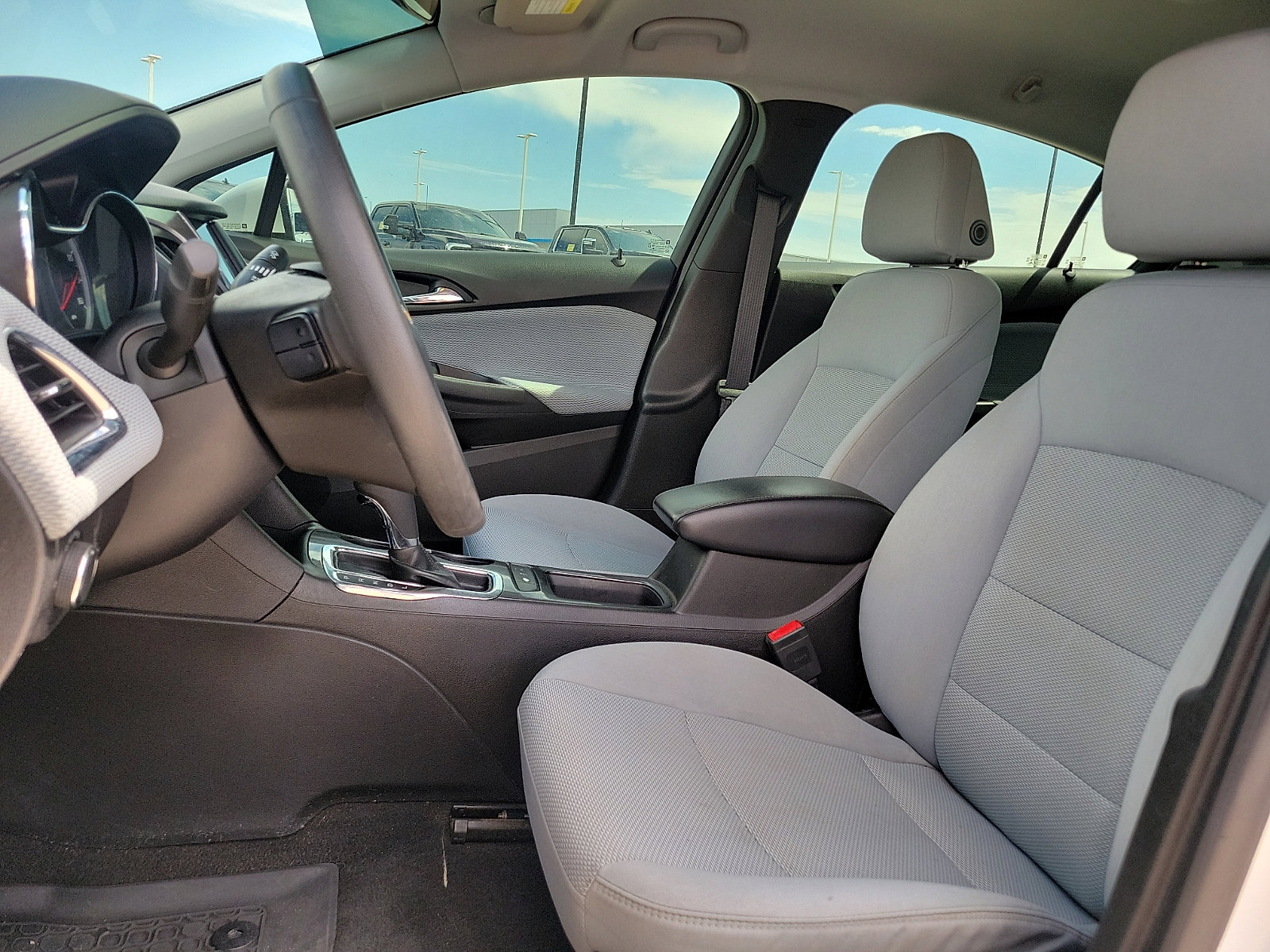 Used 2019 Chevrolet Cruze LT w/ Convenience Package FWD image 12