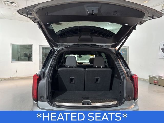 Used 2024 Cadillac XT6 Premium Luxury image 12