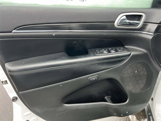 Used 2019 Jeep Grand Cherokee Limited w/ Trailer Tow Group IV image 11