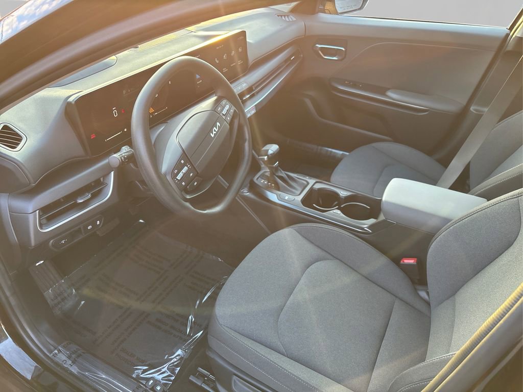 Certified 2025 Kia K4 LXS image 9