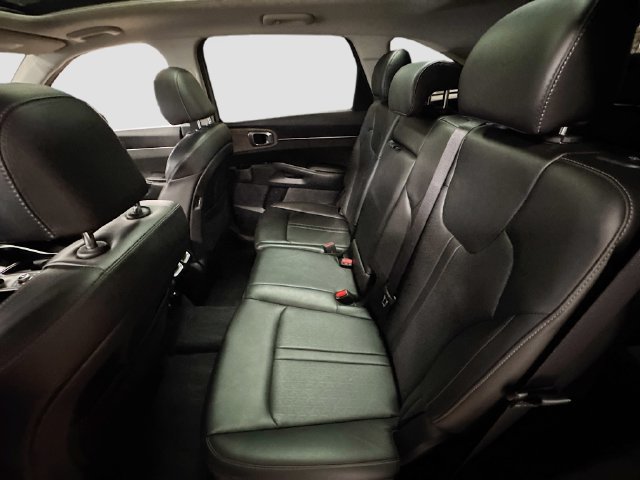 Certified 2023 Kia Sorento S w/ Panoramic Sunroof Package AWD/4WD image 26