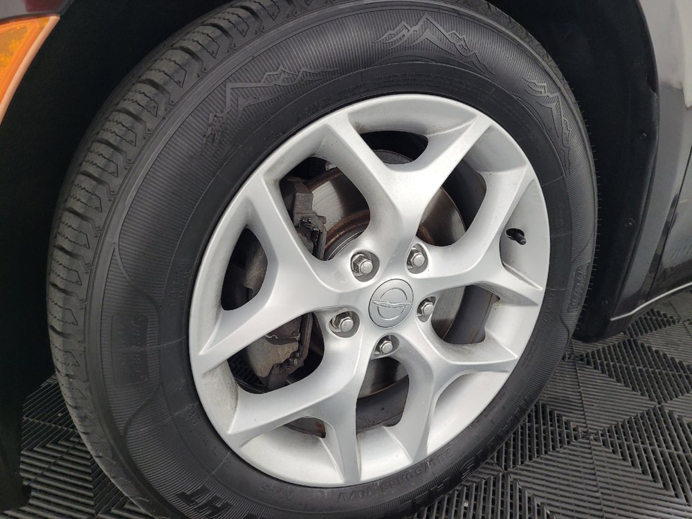 Used 2017 Chrysler Pacifica Touring-L Plus w/ Tire & Wheel Group FWD image 31