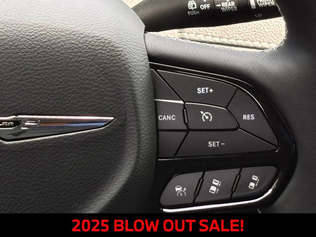 New 2025 Chrysler Pacifica Limited w/ Uconnect Theater Family Group FWD image 12