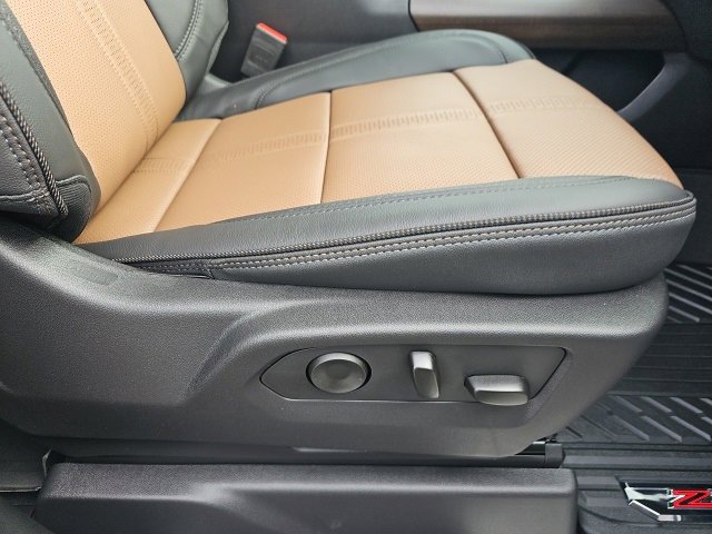 New 2025 Chevrolet Silverado 3500 High Country w/ Technology Package image 26