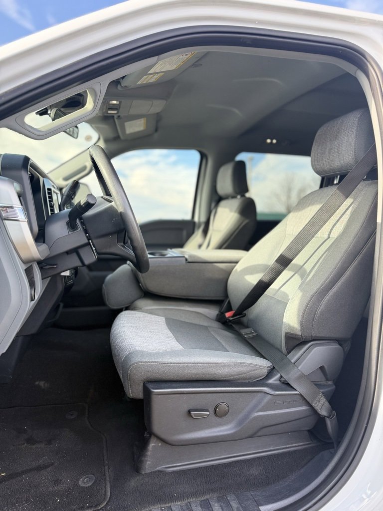 Used 2025 Ford F250 XLT image 2