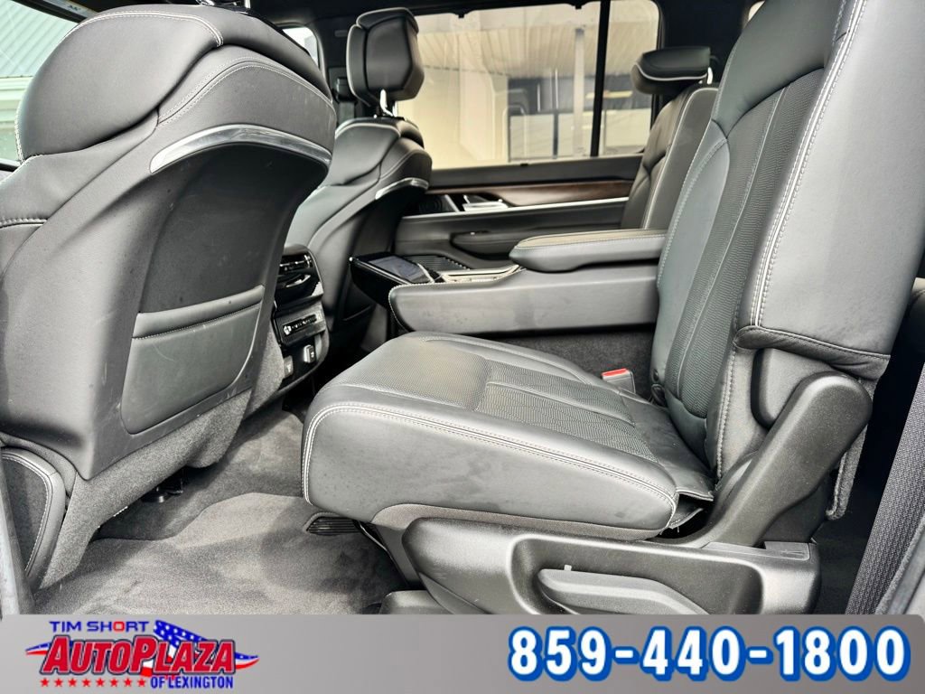 Used 2022 Jeep Grand Wagoneer Series II w/ Premium Group II AWD/4WD image 38