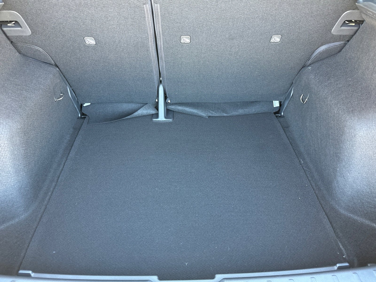 New 2026 Nissan Kicks S image 18