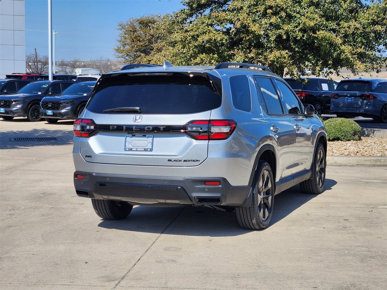 New 2026 Honda Pilot Black Edition image 3