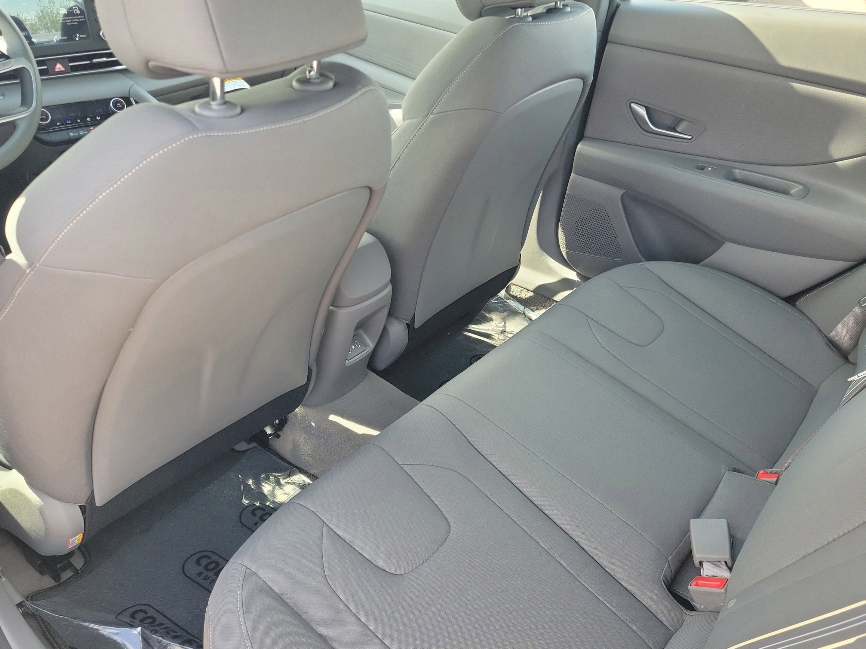 New 2025 Hyundai Elantra Hybrid w/ Cargo Package FWD image 24