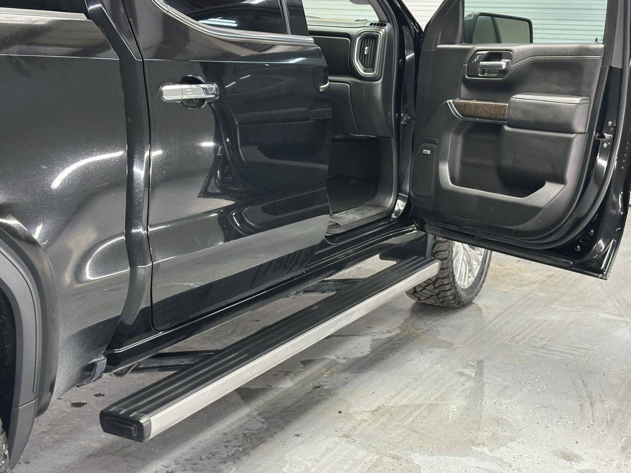 Used 2019 GMC Sierra 1500 Denali w/ Denali Ultimate Package AWD/4WD image 11