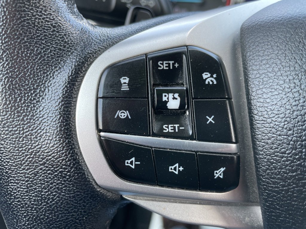 Used 2021 Ford Explorer XLT w/ Equipment Group 202A image 8