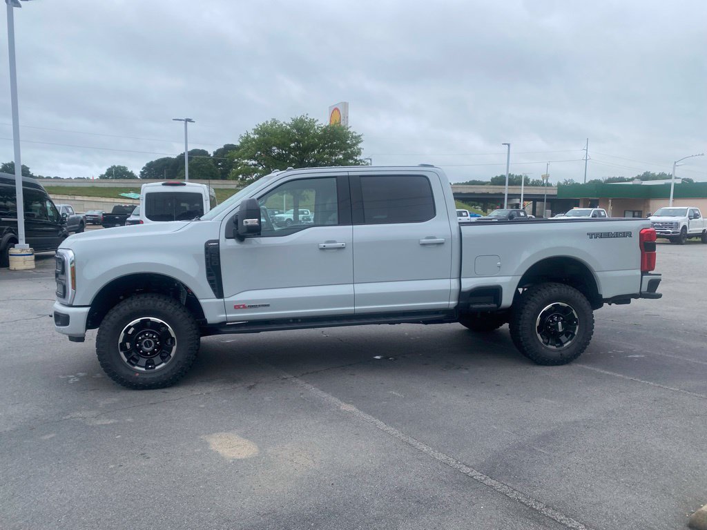 New 2026 Ford F250 Lariat w/ Tremor Off-Road Package AWD/4WD image 4