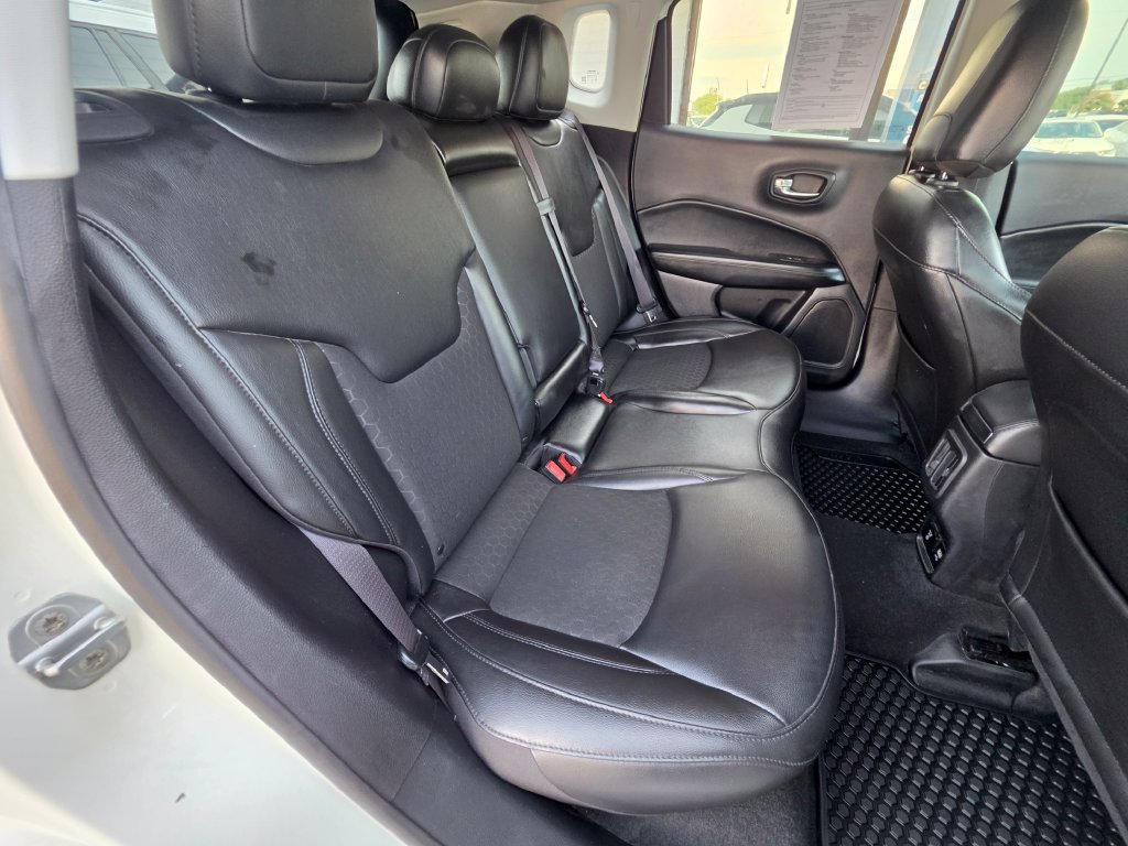 Used 2021 Jeep Compass Latitude AWD/4WD image 4