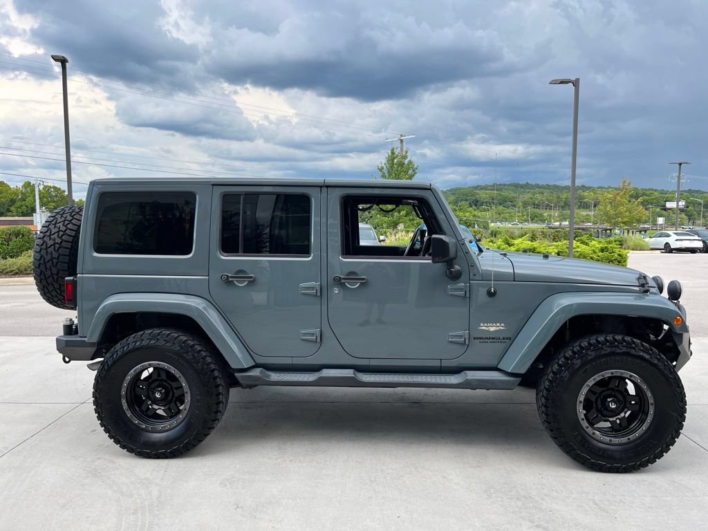 Used 2015 Jeep Wrangler Unlimited Sahara w/ Max Tow Package AWD/4WD image 20