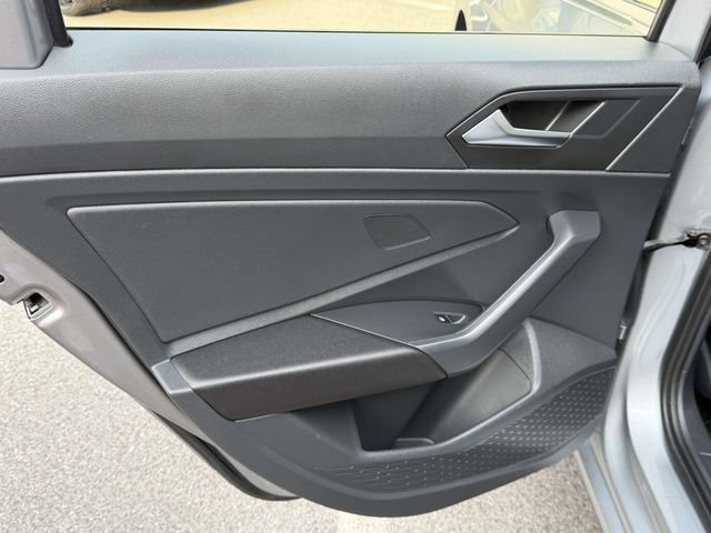 Certified 2023 Volkswagen Jetta SE w/ Panoramic Sunroof Package FWD image 12