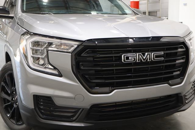 Used 2023 GMC Terrain SLE w/ Driver Convenience Package image 47