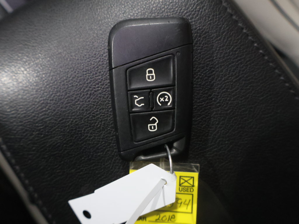 Used 2018 Volkswagen Tiguan SEL Premium AWD/4WD image 26