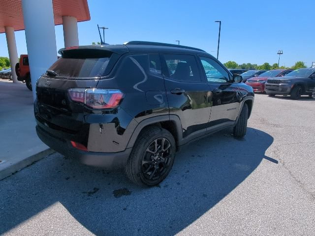 New 2026 Jeep Compass Latitude AWD/4WD image 28