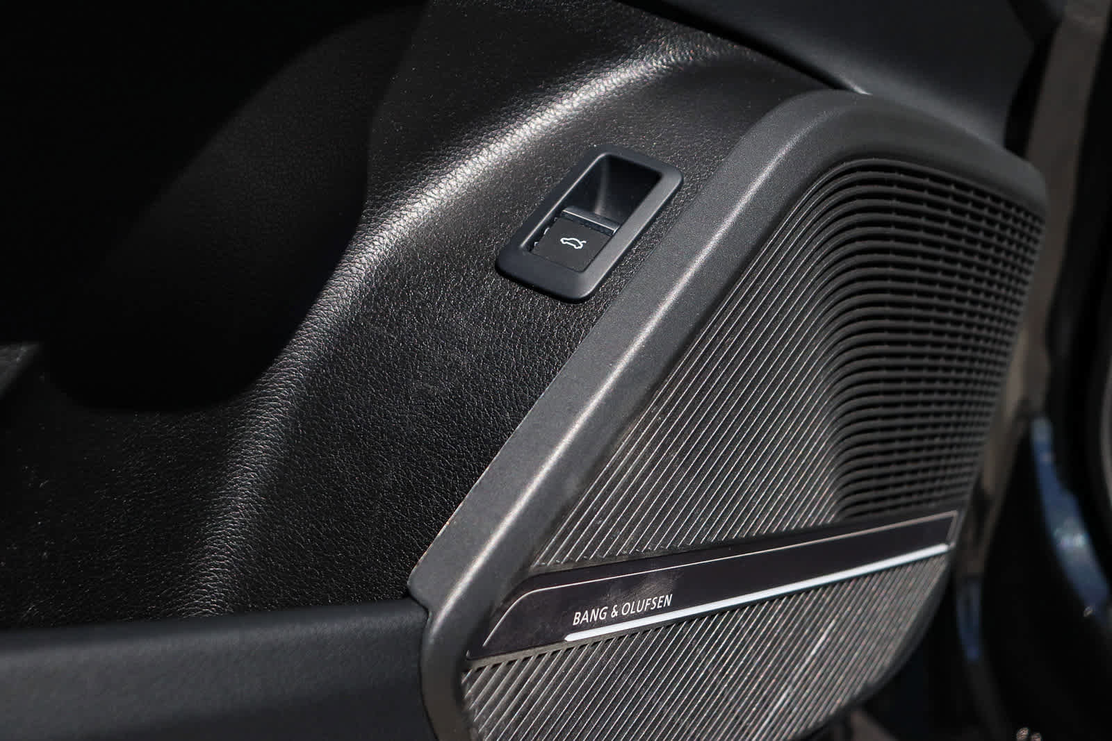 Used 2024 Audi SQ5 Premium Plus w/ Premium Plus Package image 29