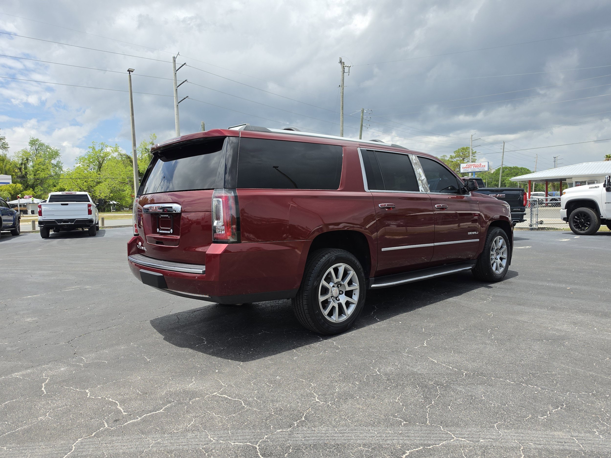 Used 2020 GMC Yukon XL Denali RWD image 4