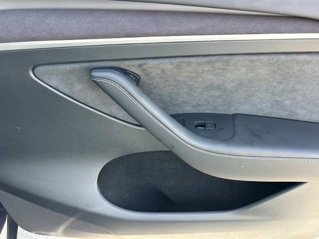 Used 2023 Tesla Model Y Long Range image 26