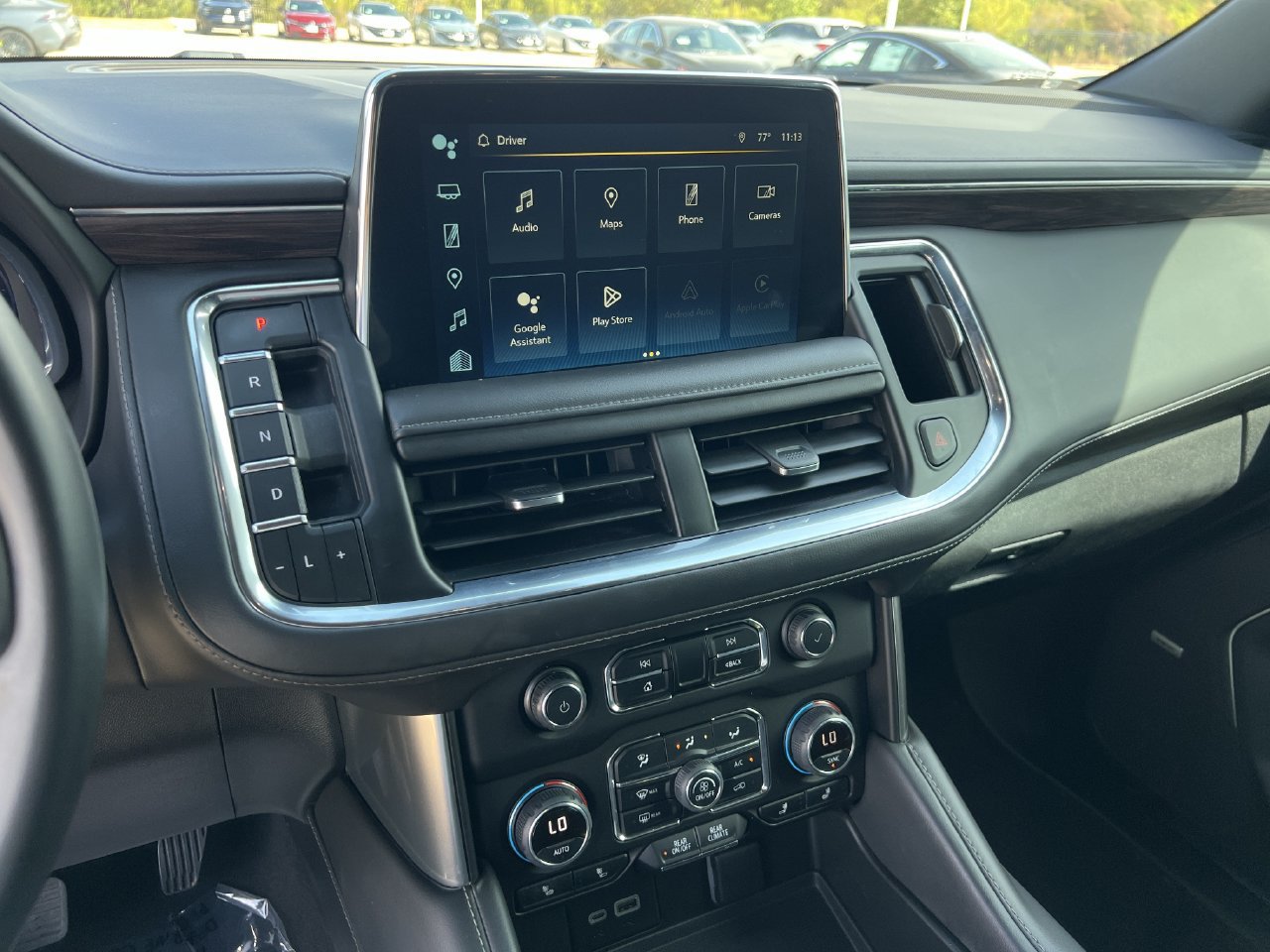 Used 2023 Chevrolet Tahoe Z71 w/ Luxury Package AWD/4WD image 16