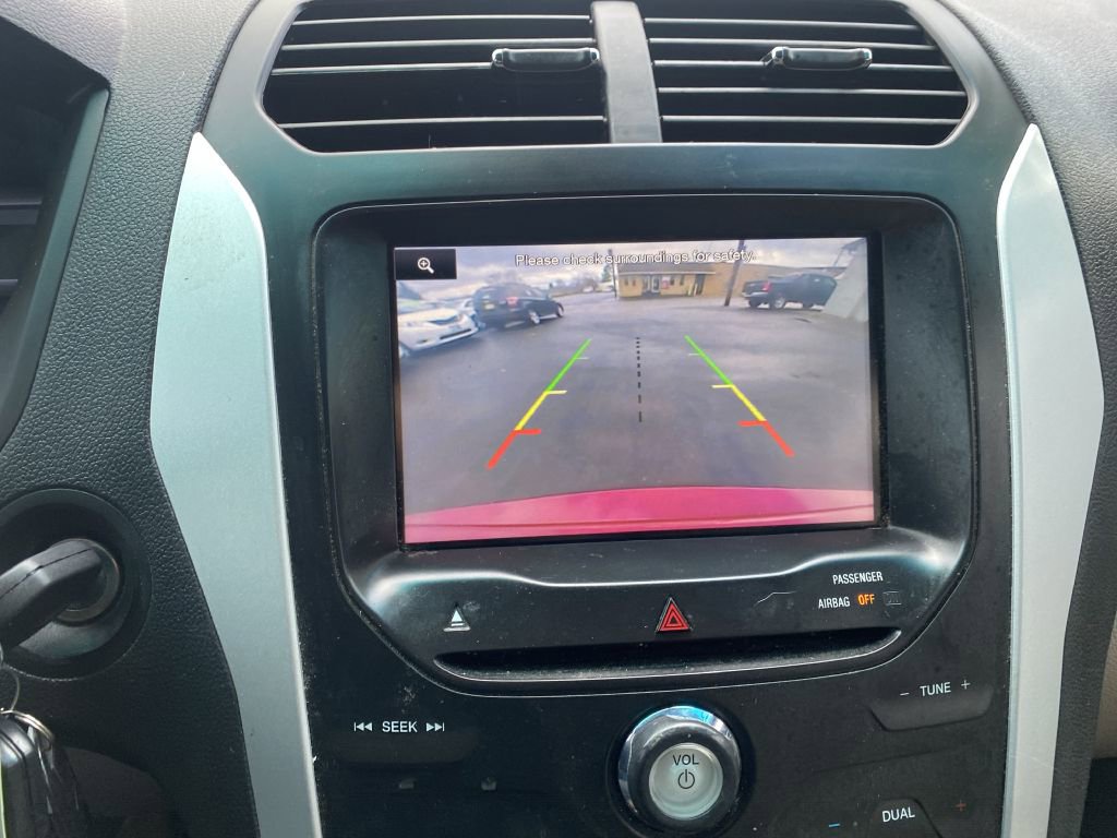 Used 2015 Ford Explorer XLT w/ Equipment Group 202A image 23