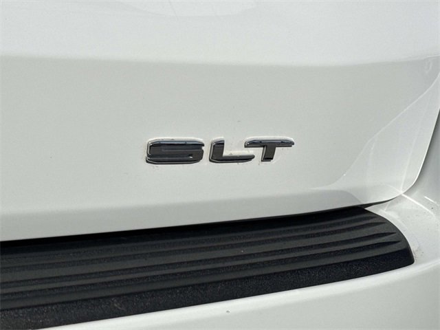 Used 2021 GMC Yukon XL SLT w/ SLT Luxury Package image 4