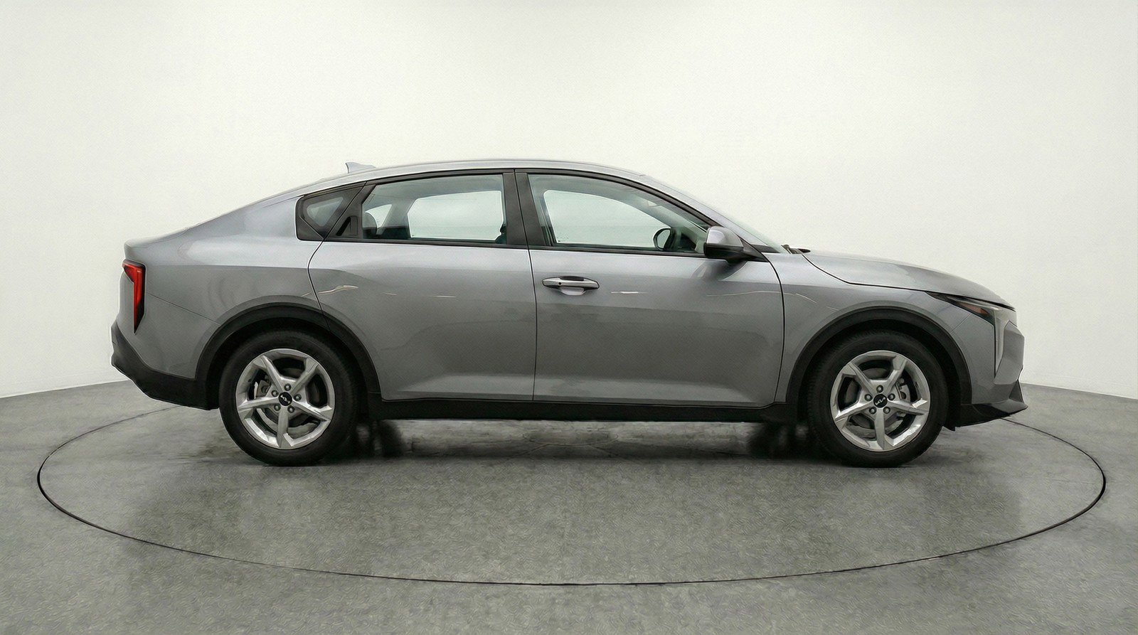 Used 2025 Kia K4 LXS image 11
