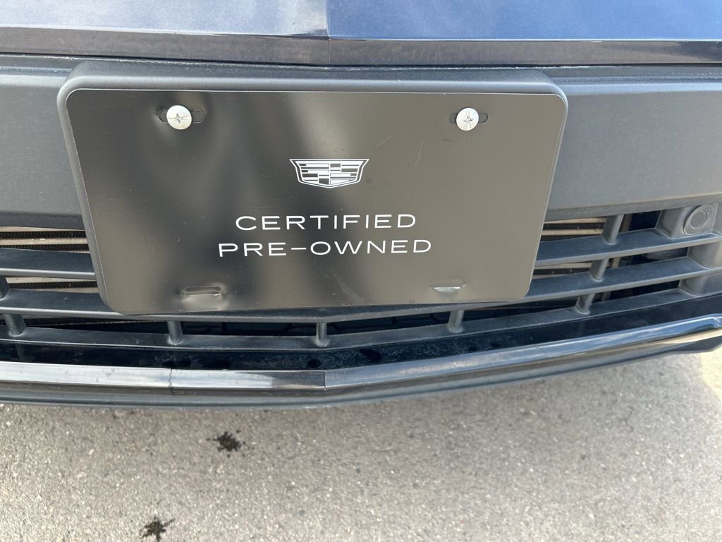 Used 2023 Cadillac XT4 Sport AWD/4WD image 3