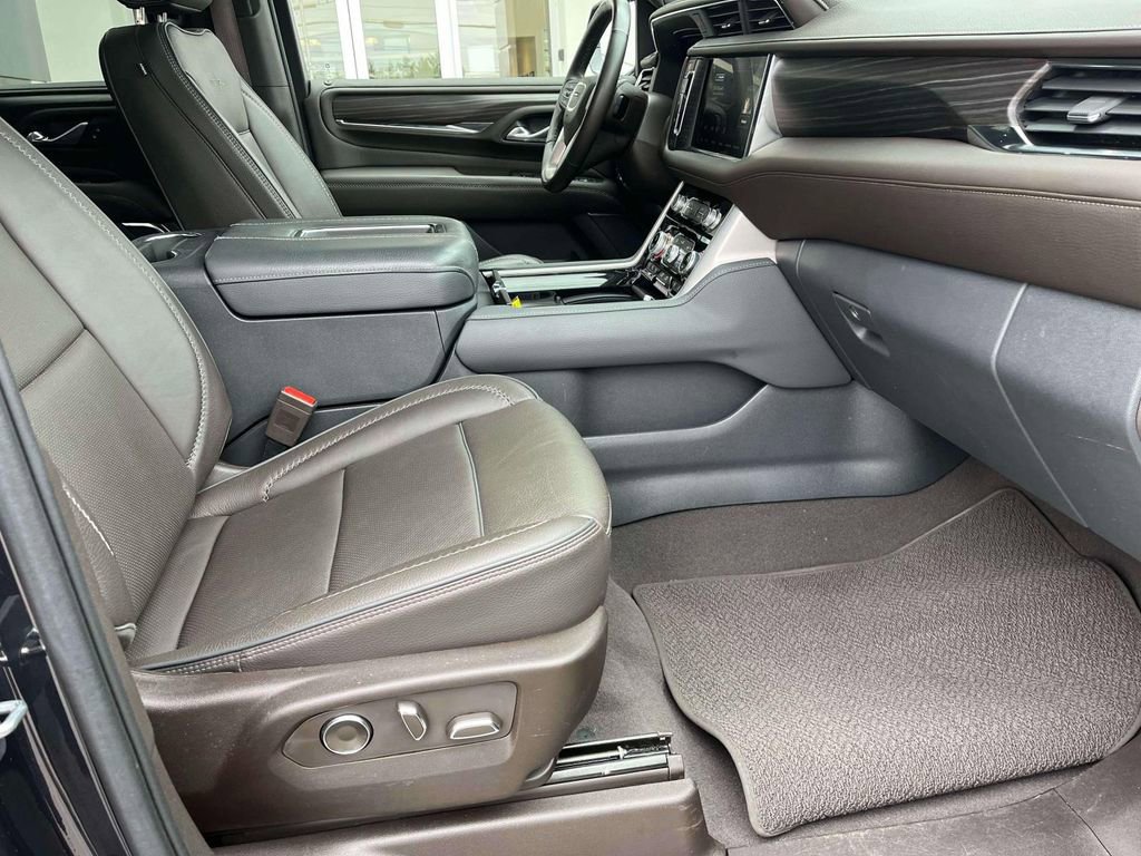 Used 2023 GMC Yukon Denali image 24