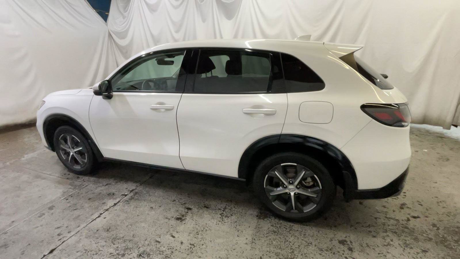 Certified 2025 Honda HR-V EX-L image 11
