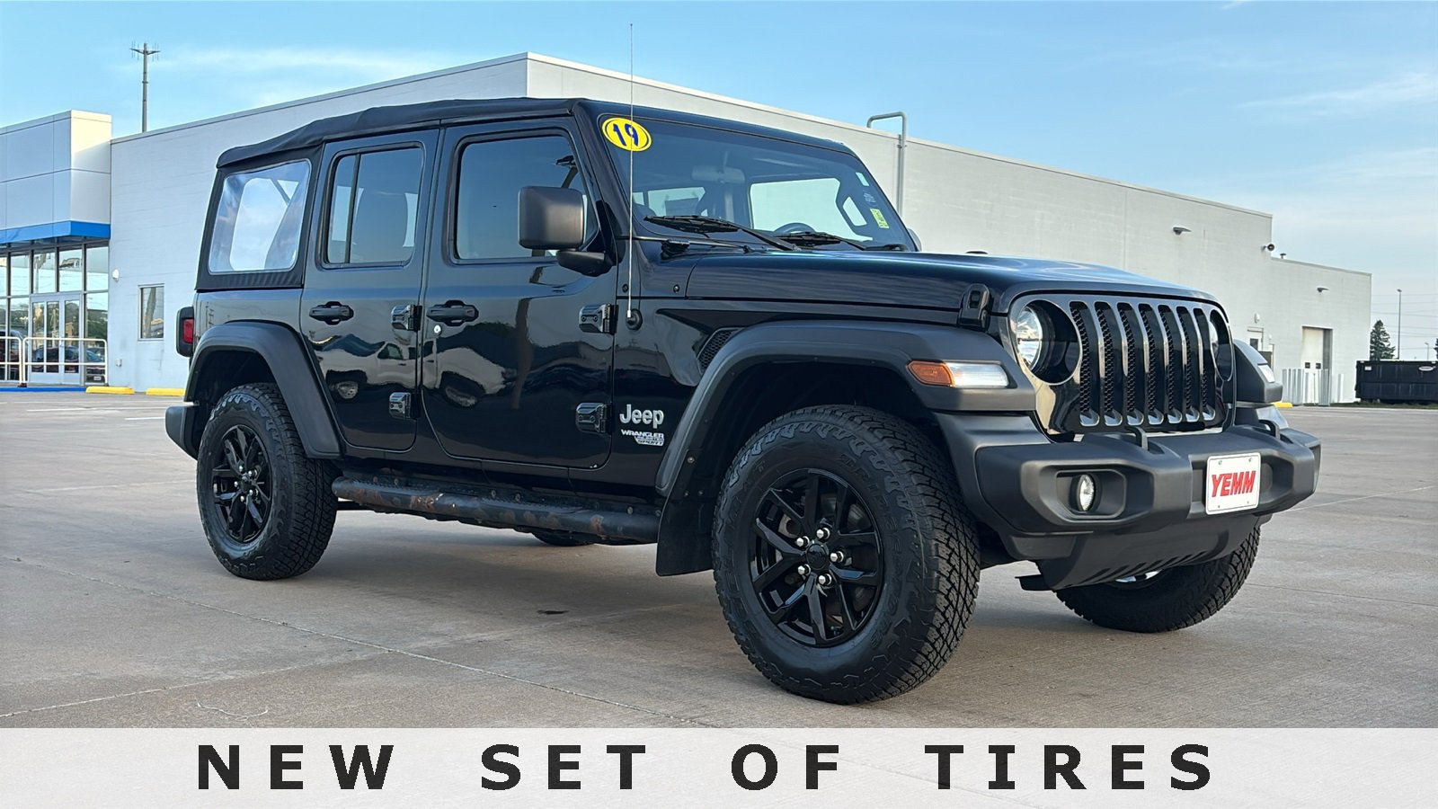 Used 2019 Jeep Wrangler Unlimited Sport image 2