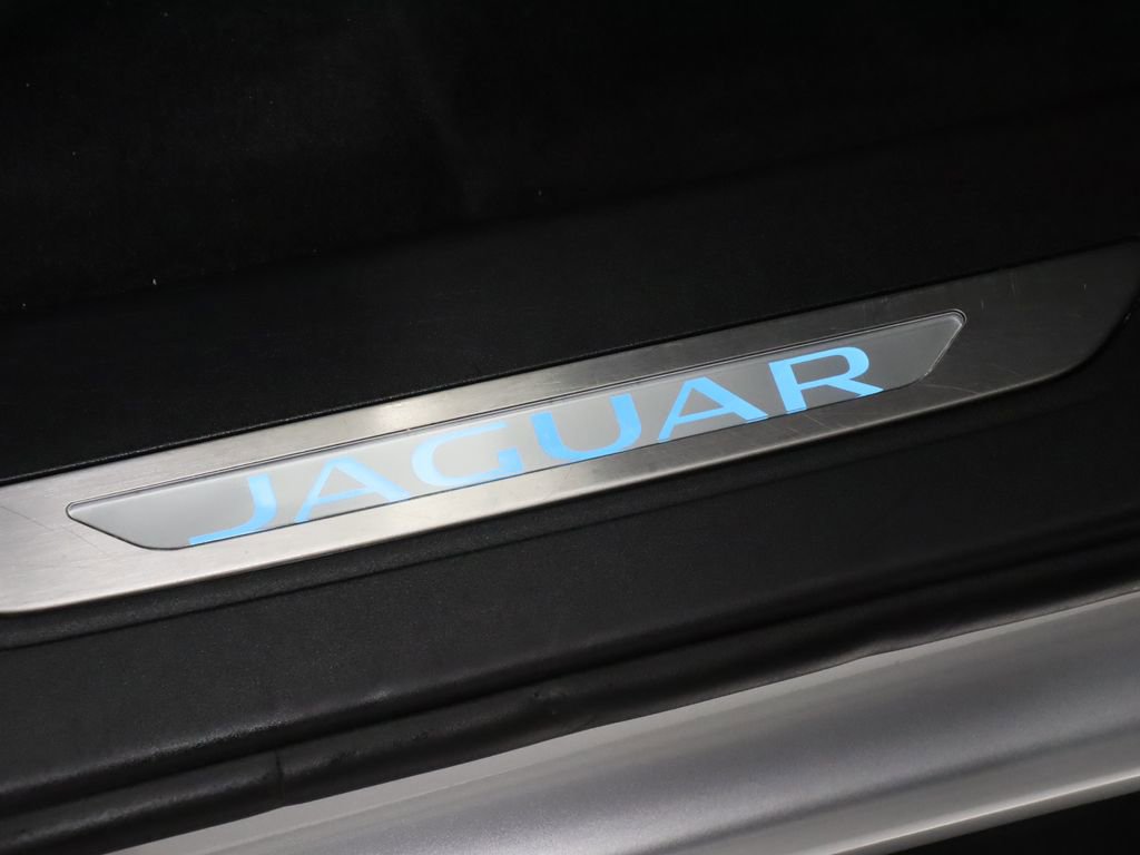 Used 2019 Jaguar F-PACE R-Sport AWD/4WD image 33