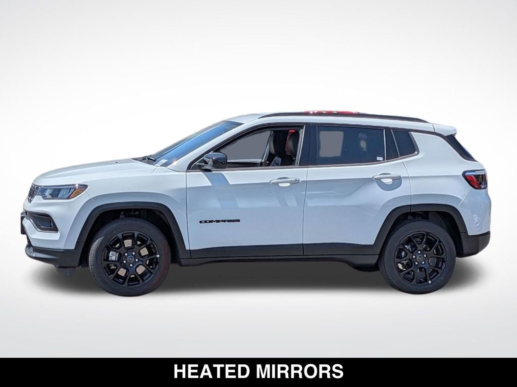 Used 2026 Jeep Compass Latitude AWD/4WD image 4