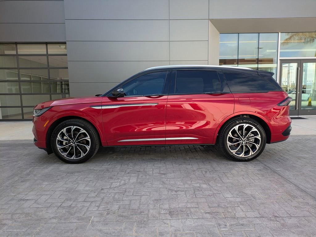 Used 2024 Lincoln Nautilus Reserve w/ Equipment Group 202A image 8