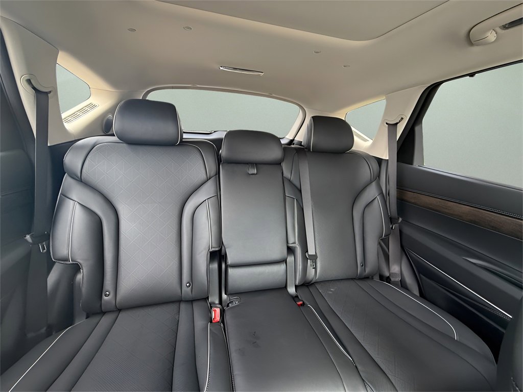 New 2025 Genesis GV80 2.5T Prestige image 12