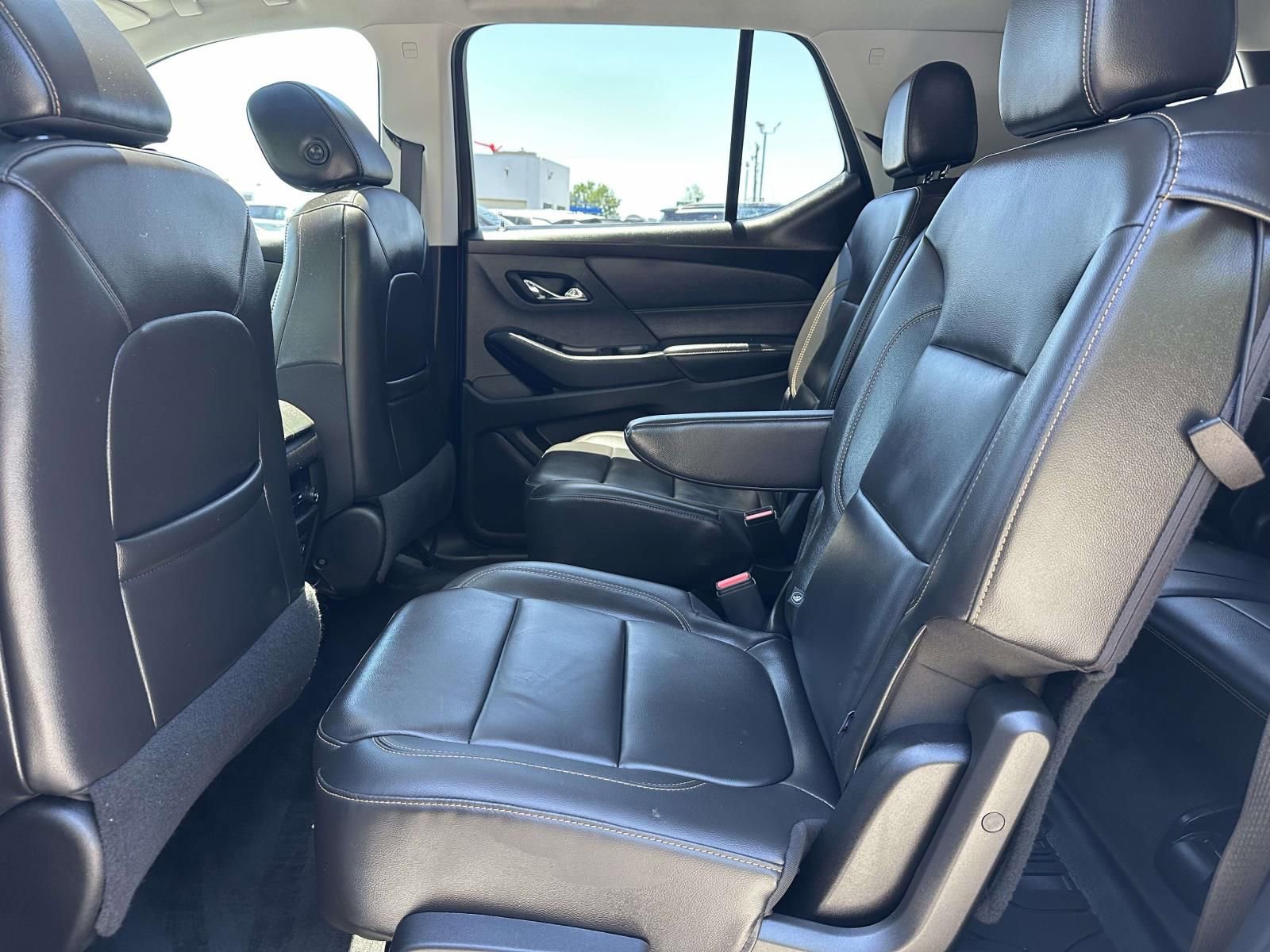 Used 2021 Chevrolet Traverse LT w/ LT Premium Package AWD/4WD image 23
