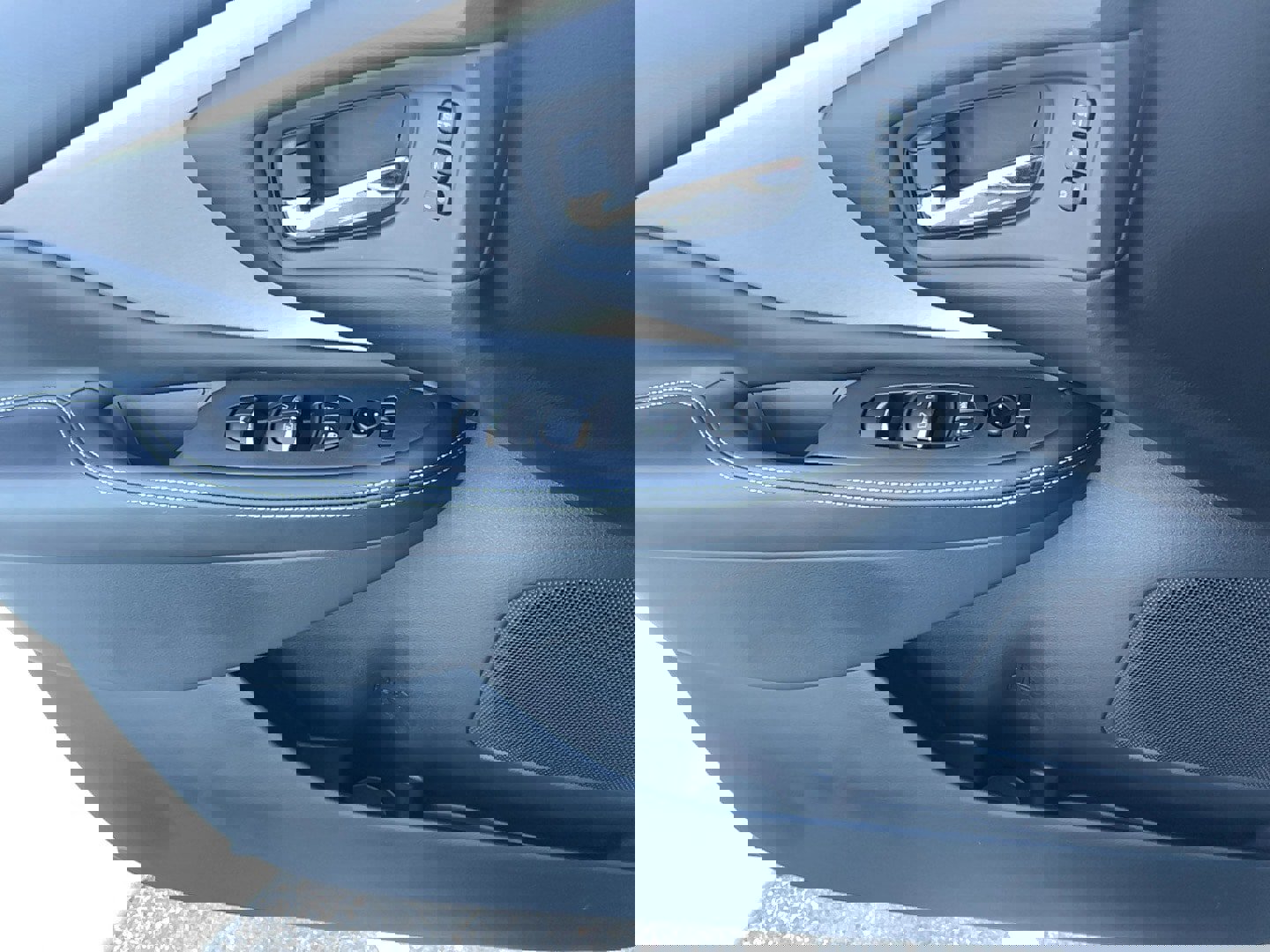 Used 2023 Nissan Murano SL w/ SL Moonroof Package image 10