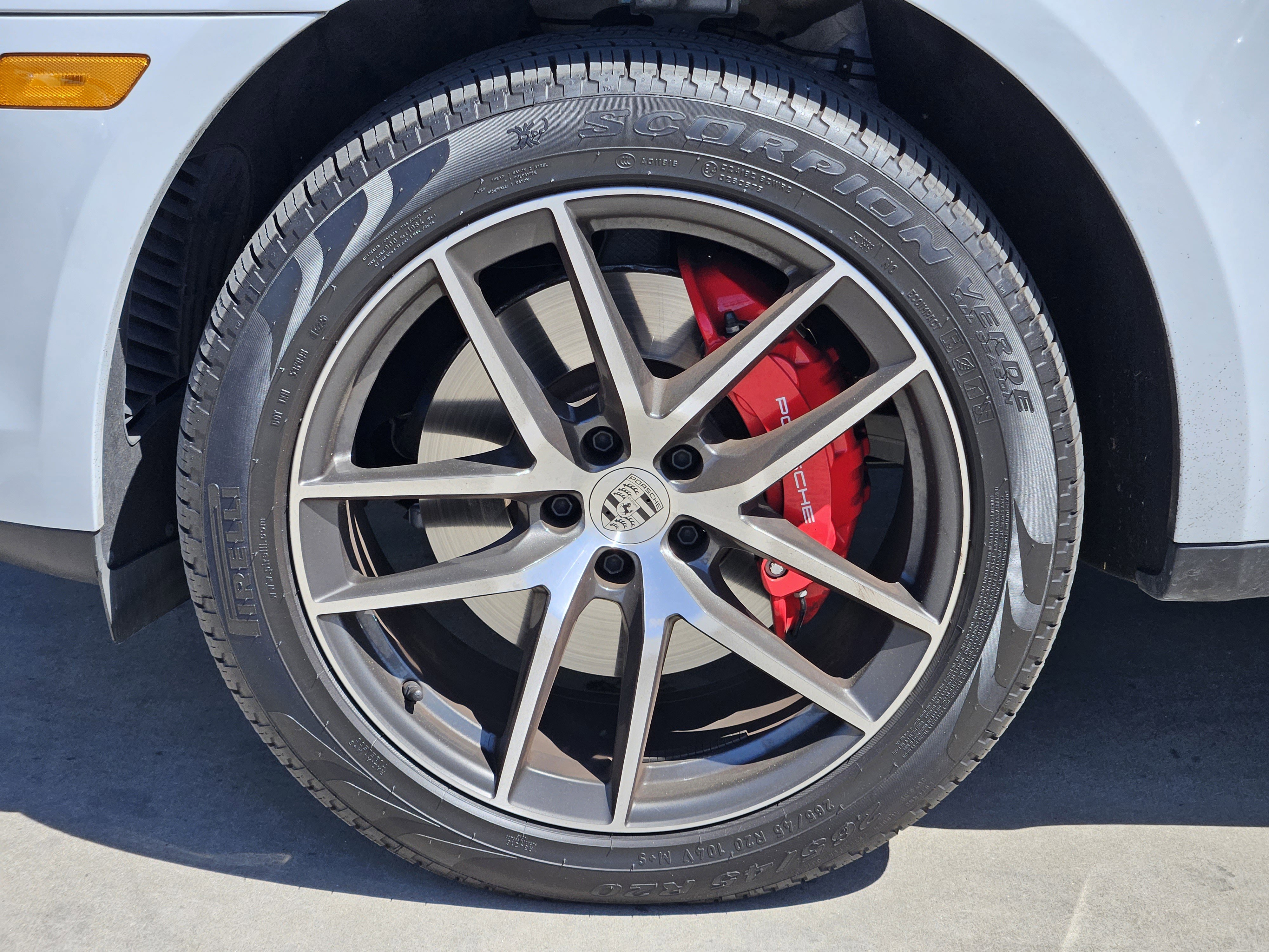 Used 2025 Porsche Macan S image 14